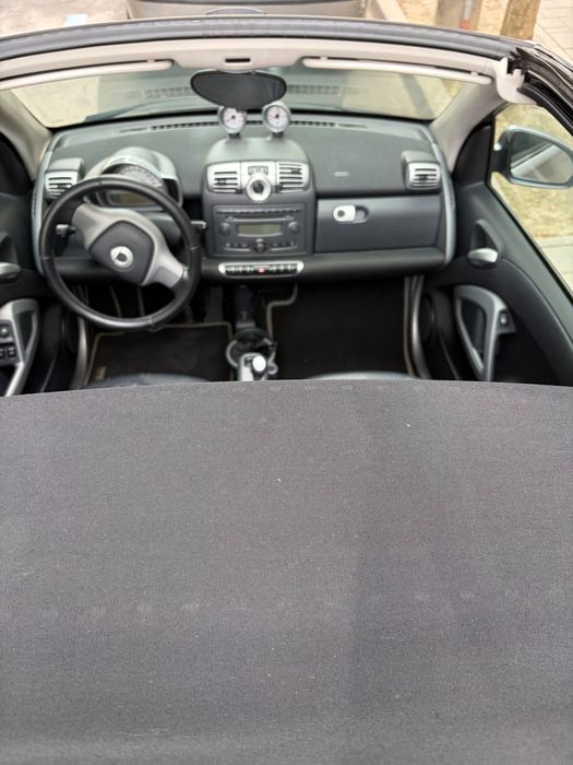 Smart cabriolet.
