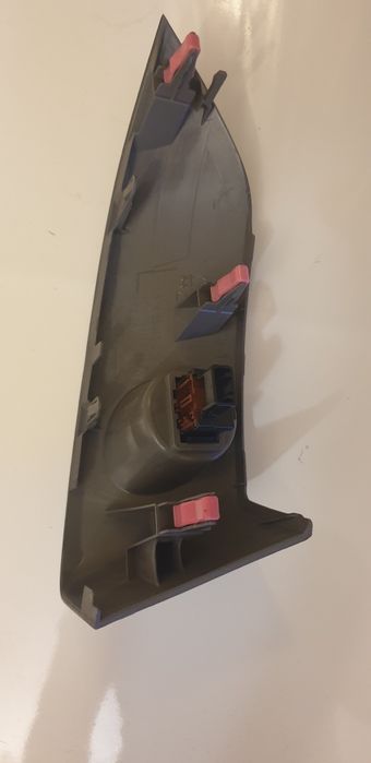 Ляв панел на радио-cd ,Toyota rav4  2006-2009г тойота рав 4