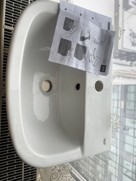 Раковина Grohe Bau Ceramic