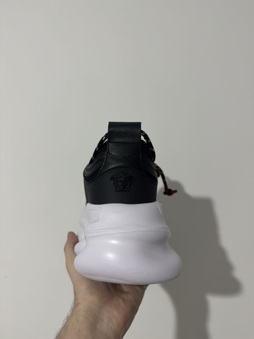 Versace Chain Reaction