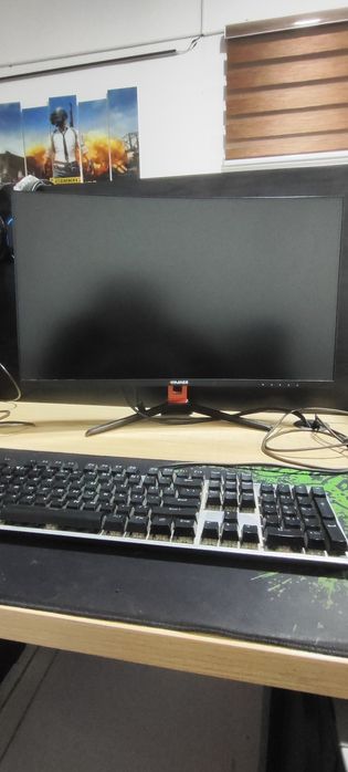 Монитор клавиатура мишка наушник