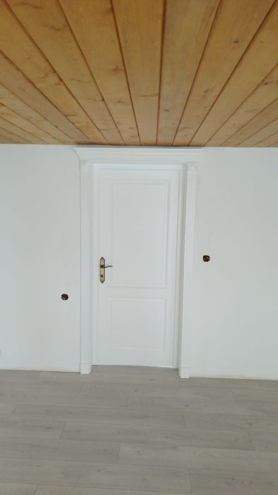 Usi la comanda ( ușă , glisanta , cu sticla , toc )