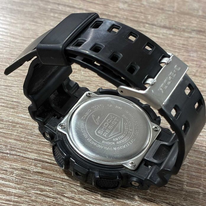 Продавам Часовник Casio G-shock GA-100 5081