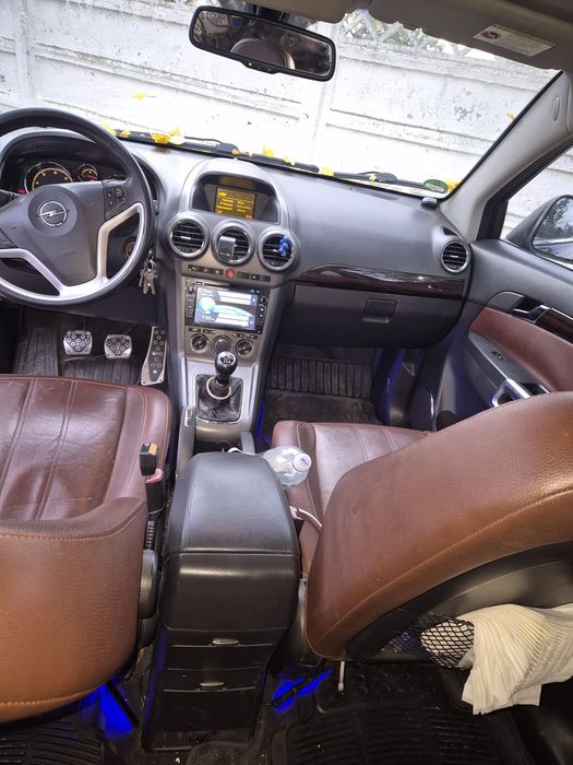Vând Opel antara