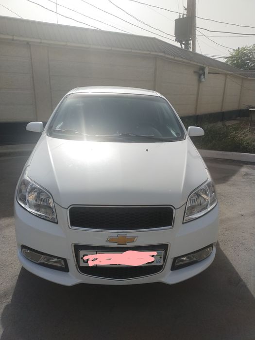 Нексия 3 сотилади