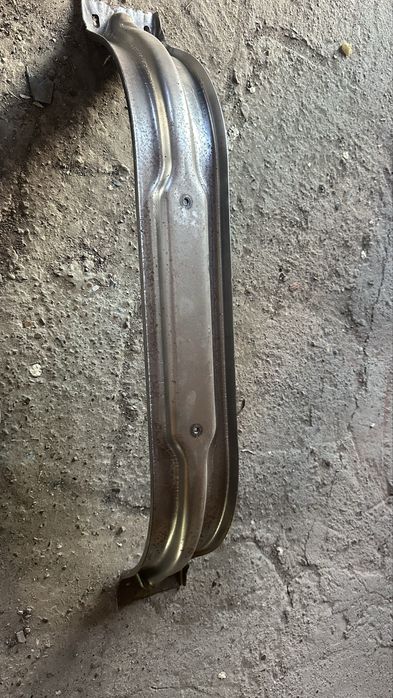 Продам усилитель бампера