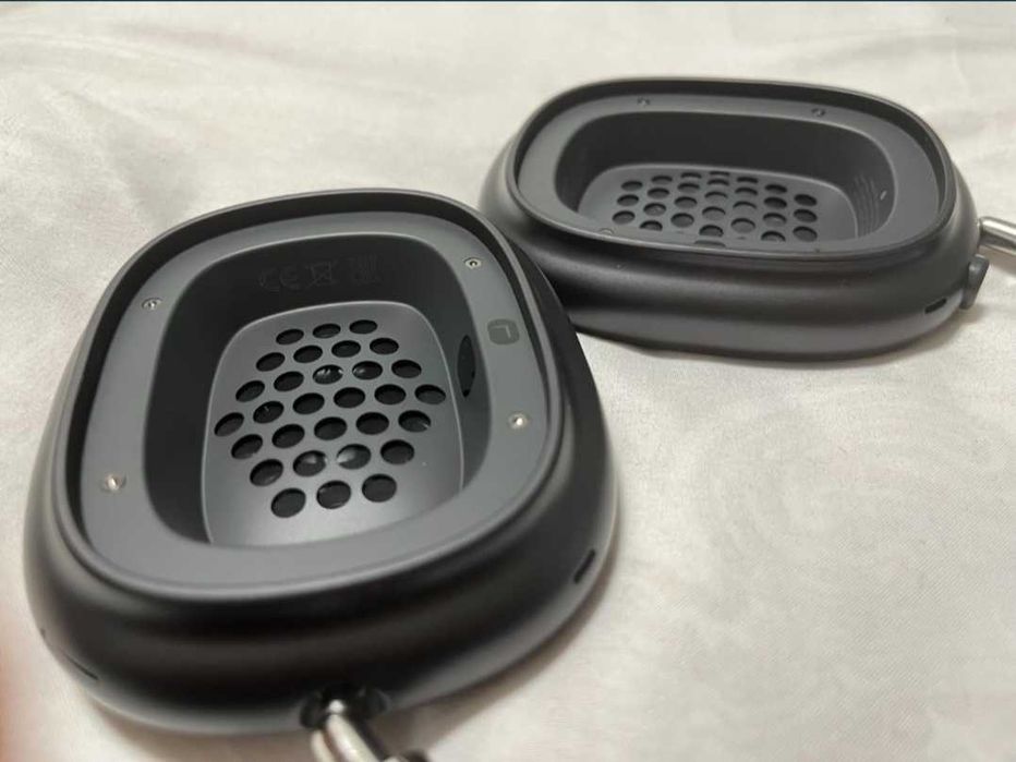 Продам Airpods Max