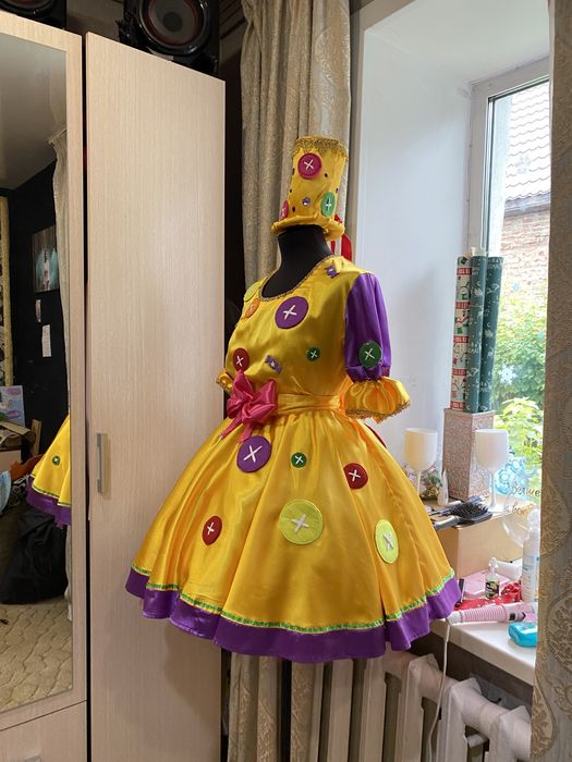 Продам костюм клоунессы