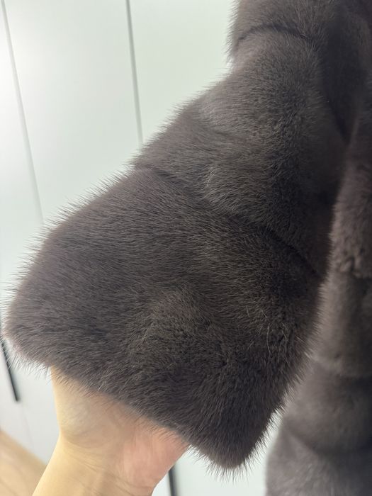 Продам норковую шубу