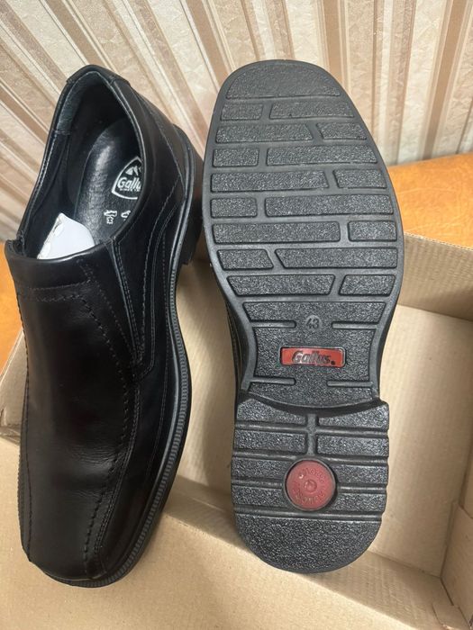 Продам мужские туфли