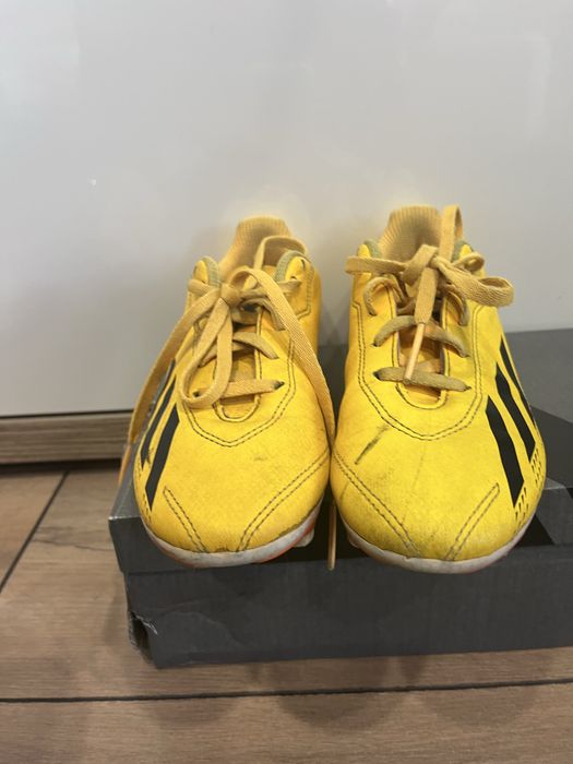 Детски бутонки Adidas