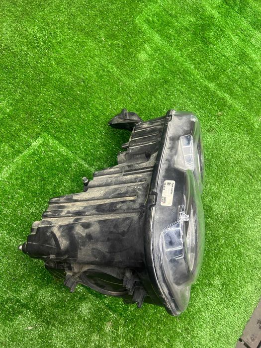 Фара Dodge Challenger