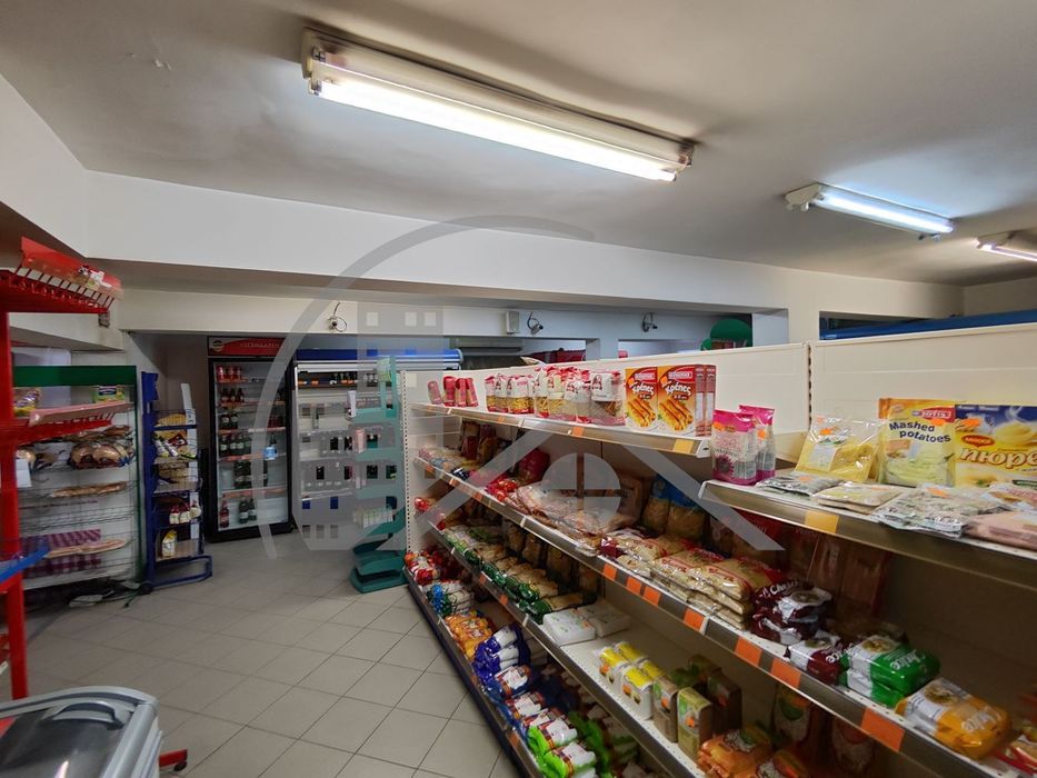 Продава се Магазин в Варна, Лятно кино Тракия - 285 кв.м за 1193 €/кв.м - Снимка #5