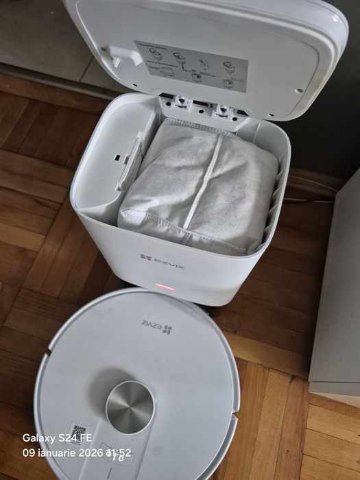 Aspirator robot Ezviz