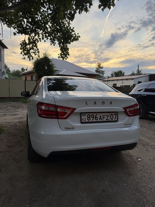 Продам Lada Vesta 2018 год