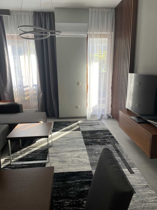 Дава се под наем Двустаен апартамент в София, Изток - 70 кв.м за 504.9 € - Снимка #2