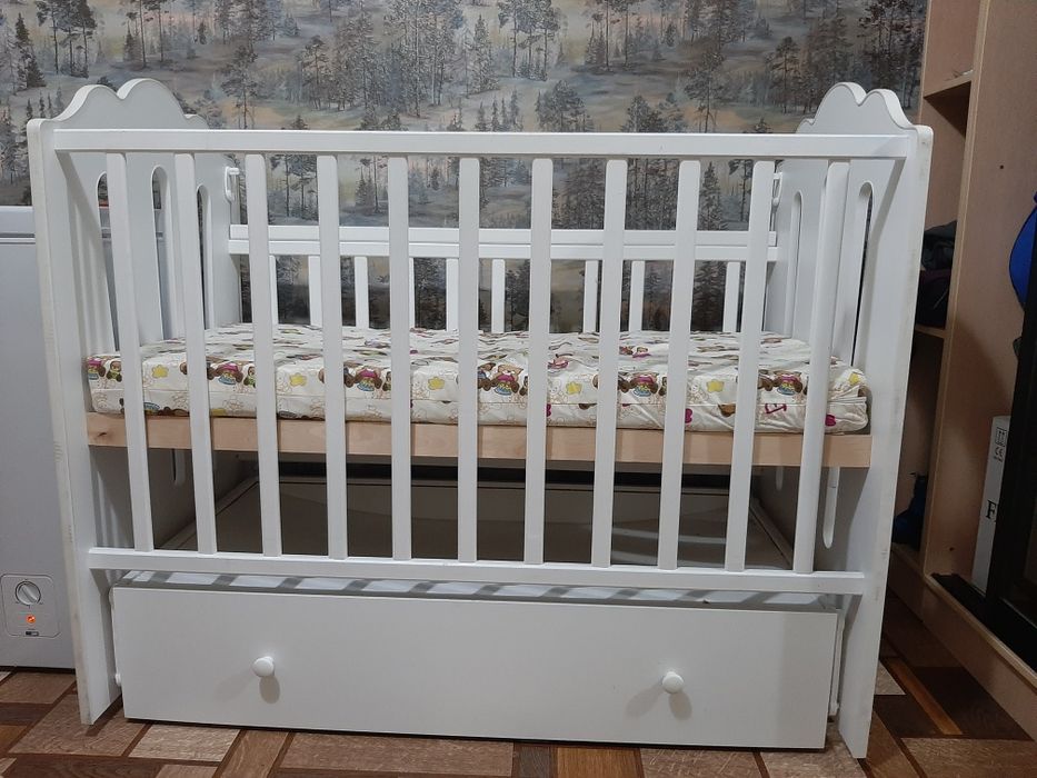 Детская кроватка