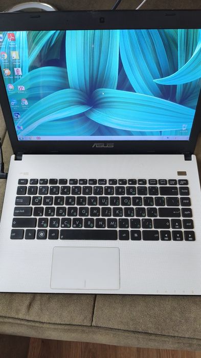 Лаптоп Asus X401U