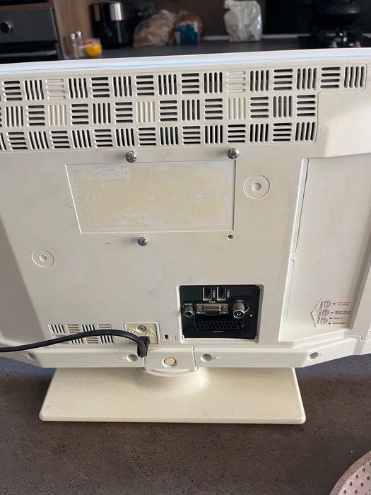 Монитор или телевизор DIGHOME , бял , дистанционно