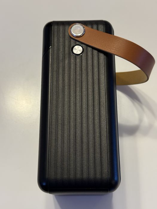 Power bank / baterie externa 100.000mAh 22.5w cabluri lanterna maner