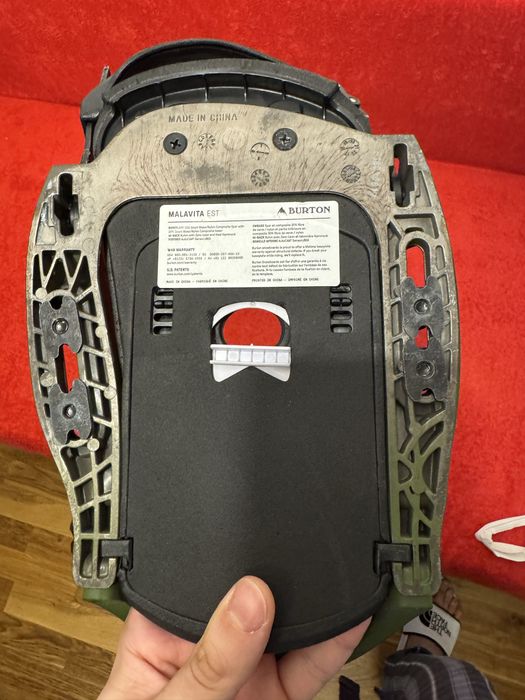 Vand legaturi burton malavita model 2019 est M