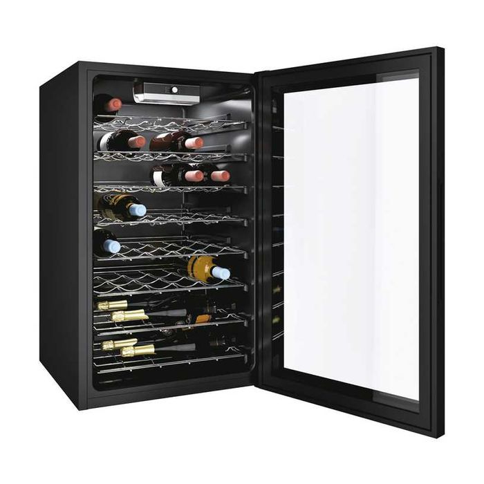 Нов охладител/витрина за вино CANDY CWC 150 EM/NF 41 бутилки