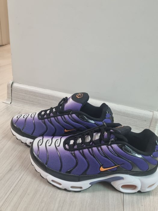 Продам кроссовки Nike Air Max