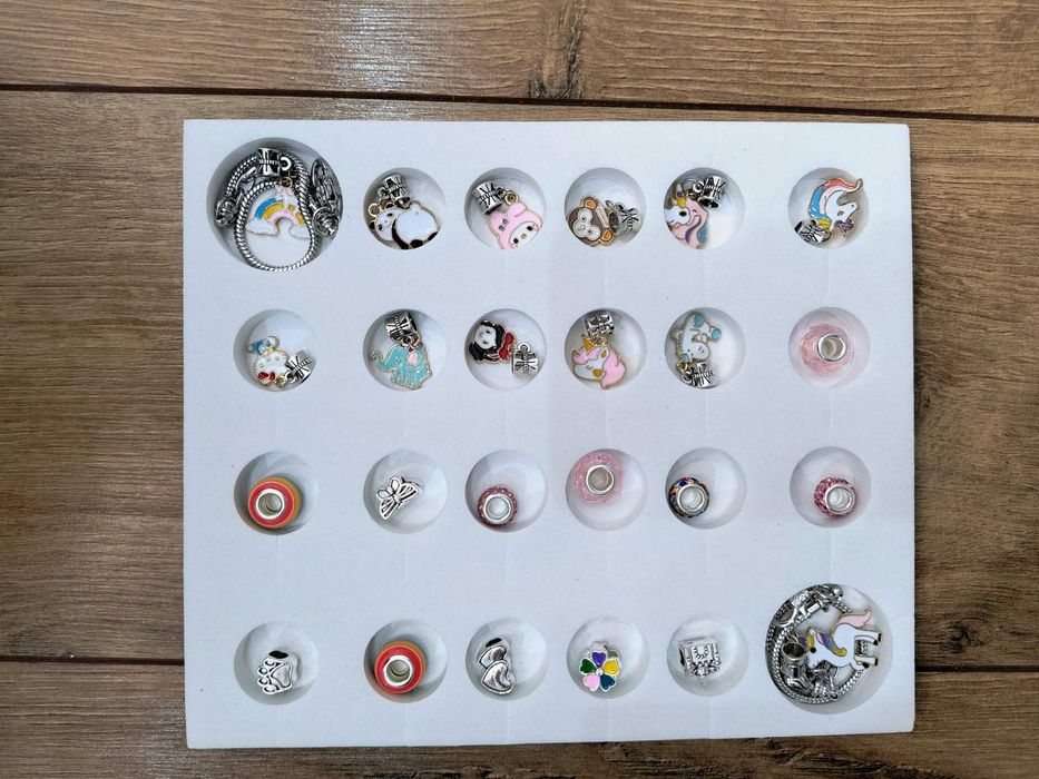 Адвент календар с изненади за изработка на детски гривни тип Пандора