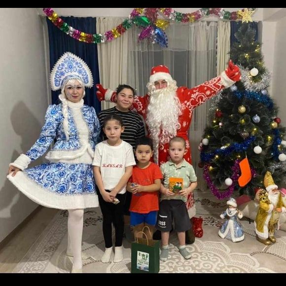 ДЕД МОРОЗ, Снегурочка