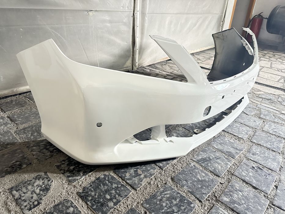 Бампер передний Toyota Camry