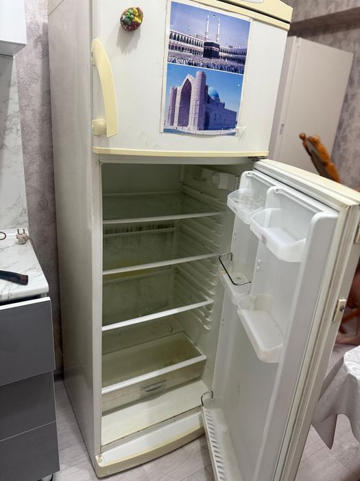 Холодильник в хорошем сост