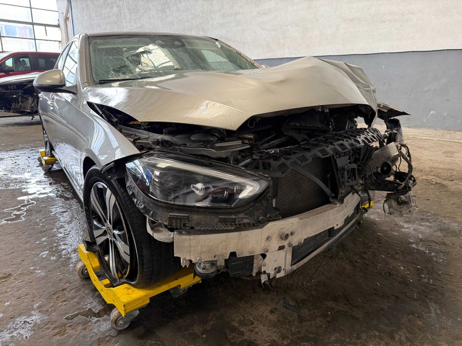 Mercedes C300e 4matic avariat