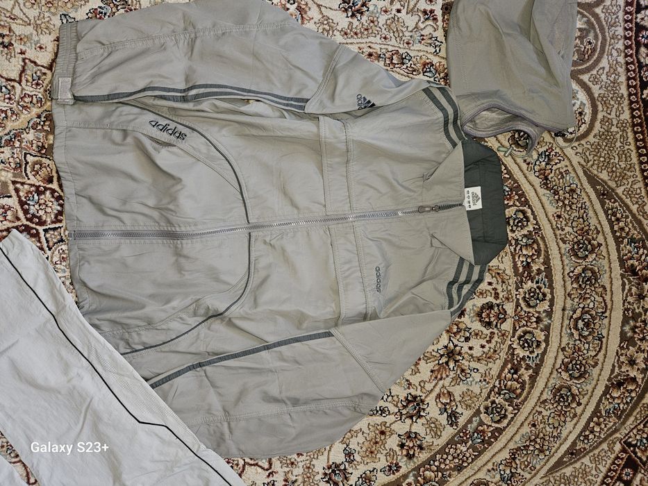 Продаю спортивный мужской костюм