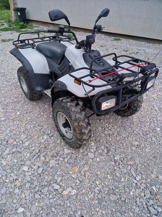 Vănd atv în stare foarte bună