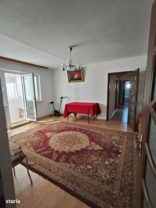 Vând apartament 3 camere cartier Micro 14 oraș Buzău