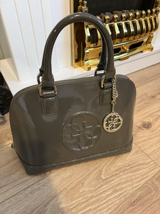 Geanta dama Guess