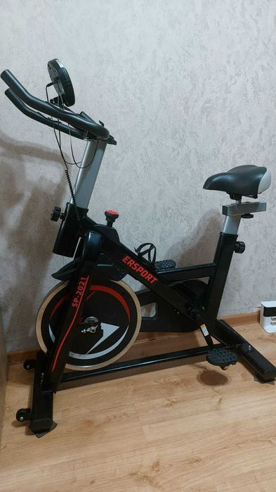 Велотренажер  (срок пользования 7 мес)