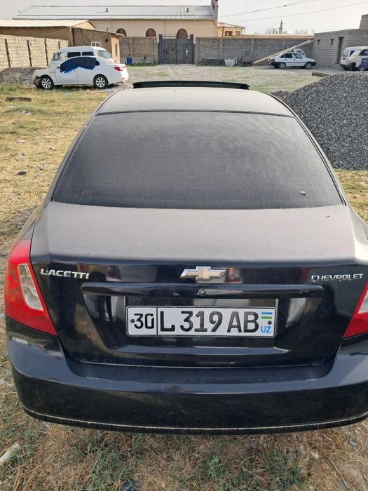 Lacetti auksionda