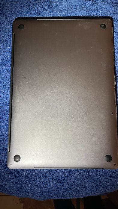 Macbook pro 15,4 2018