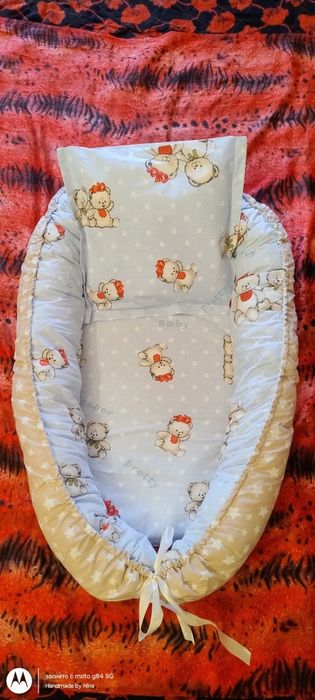 Двулицево бебешко гнездо с възглавничка