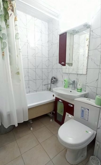 Сдаю посуточно квартиру Республики 10