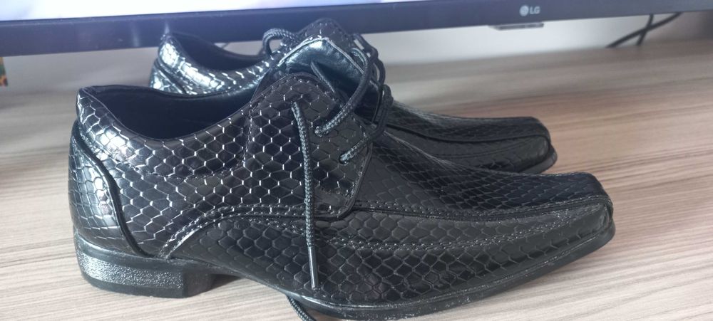 Pantofi de  lac   copii