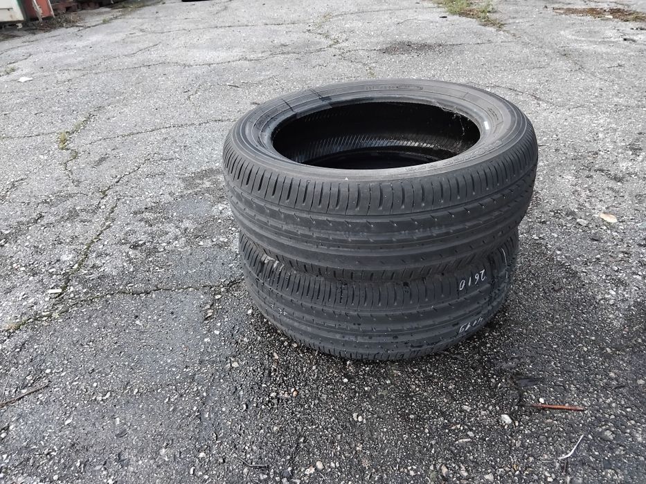 Гуми 215 55 18 Тоьо Toyo 2 броя - нов внос. Като нови. Ако случайно не можем да се свържем по телефона, пишете на лично съобщение.