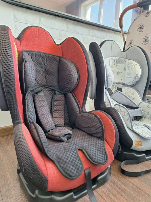 2 броя Детско столче за кола