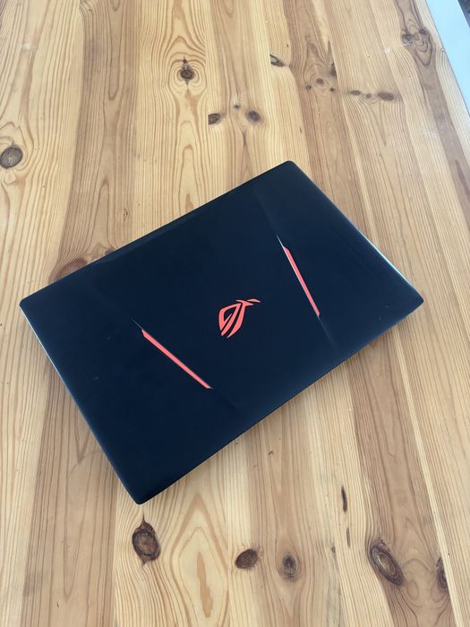 Asus Strix Rog Gaming impecabil.