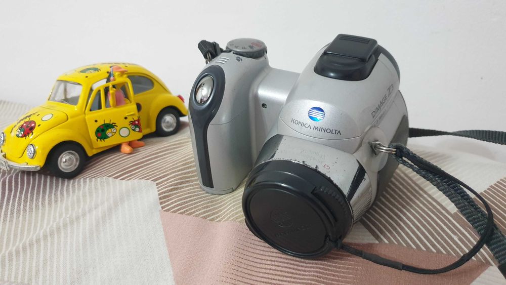 Konica Minolta DiMAGE Z3  - комплект