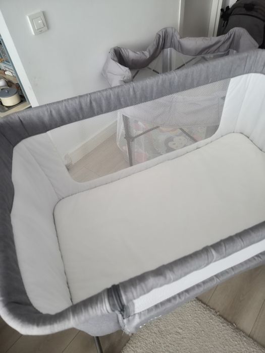 Patut co sleeper cu roti 0-7 luni