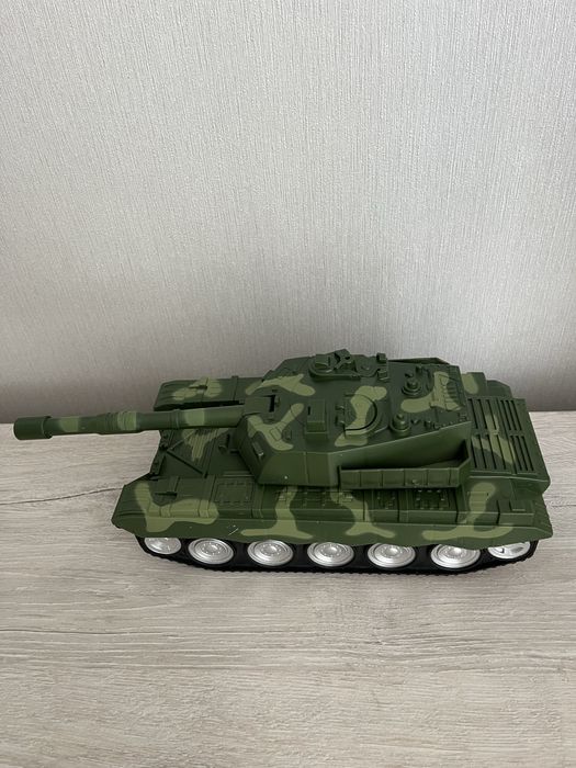 Игрушка танк машина