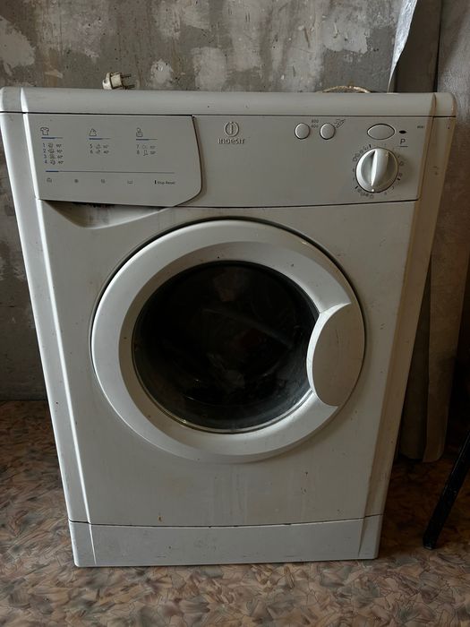 Продам стиральную машинку б/у