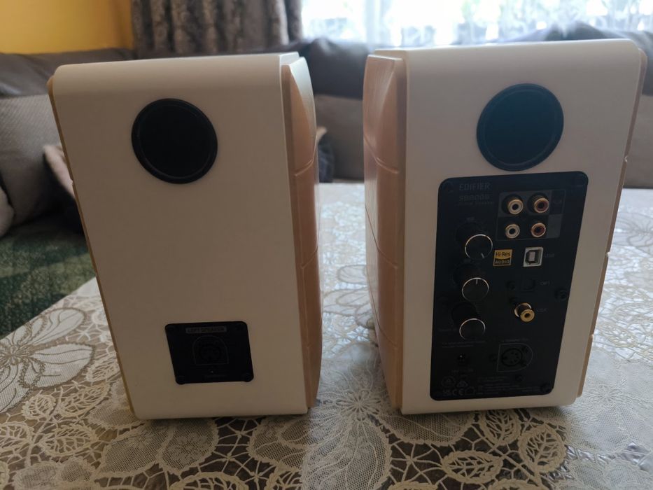 Продавам активни колони Edifier S880DB 88W с Bluetooth и дистанционно